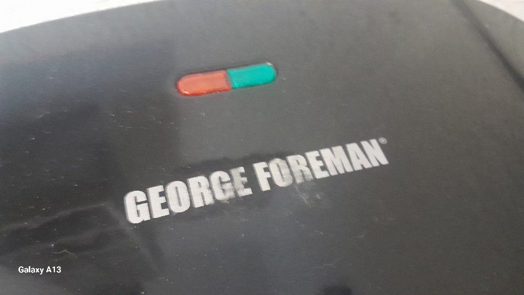 George Foreman Indoor Grill New $ 35