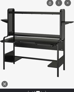 GAMING DESK