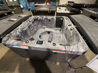 Catalina Carlton-7x7 spa with lounger