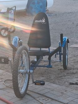 Mobi three wheel bike