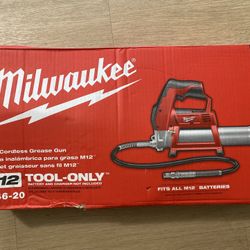Milwaukee Cordless Grease Gun 