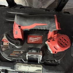 Milwaukee M12 Band Saw