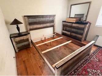 Bedroom set (queen bed)