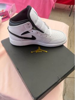 Jordon tennis shoes