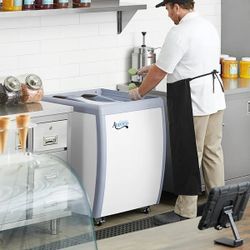 Avantco 26” Ice Cream Dipping Cabinet 