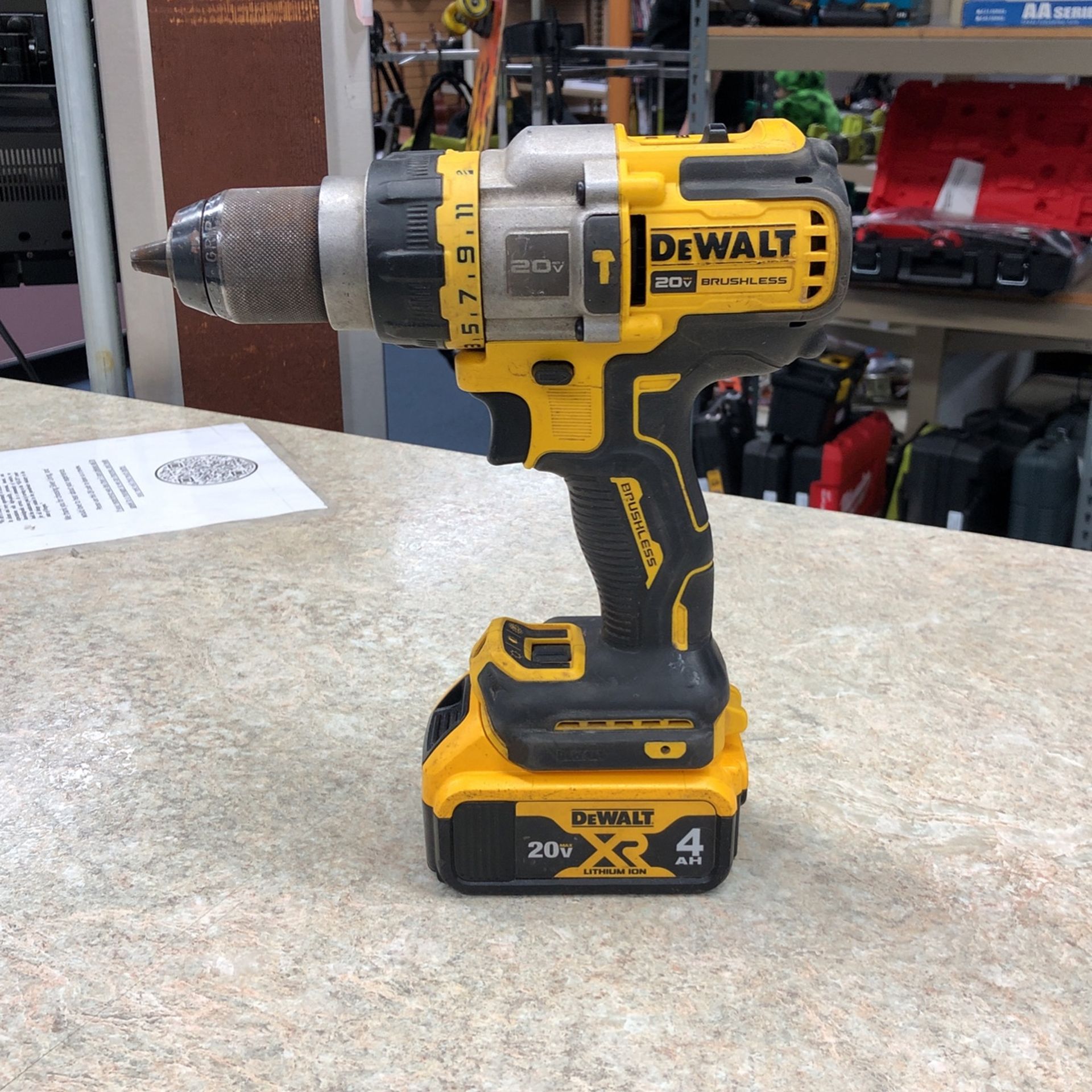 Dewalt DCD999 Flex Volt 20V MAX XR 1/2” Hammer Drill With 1 4.0AH Battery (No Charger)