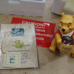 Disney Winnie Pooh & Honey Tree Time Something Sweet Figurine w COA Box new