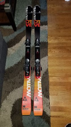 Mens Skis with Adjustable Bindings