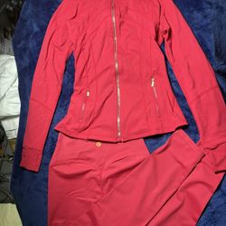 red lululemon set