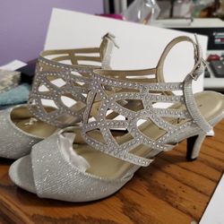 Silver Small Heel Sandles Size 8