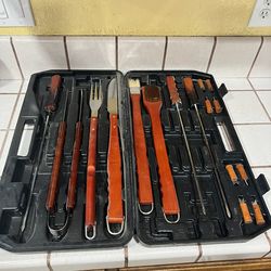 BBQ Tool Set w/ Wooden Handles & Case