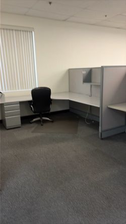 Cubicle office desk