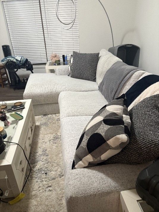 3 Piece Coffee Table Set, White.