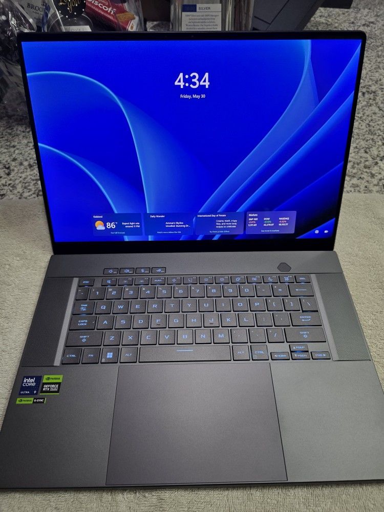 ASUS ROG Zephyrus G16 Oled Gaming Laptop 16