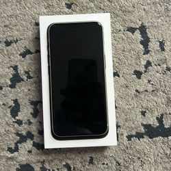 Apple iPhone SE 3rd Gen ( Perfect Condition) Unlocked For T-Mobile 