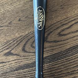 Louisville Slugger wood bat size 29
