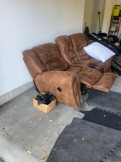 2 Person Couch!!!!!!!!