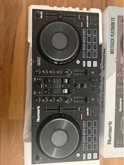 Numark Mixtrack Pro FX 2-deck DJ Controller With Cables and Softcase