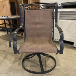 Metal Frame Swiveling Patio Chair