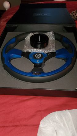 Racing steering wheel