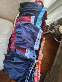 8 Pairs of Men's Tommy Hilfiger Boxer Briefs  Xl.   In like new condition.  New about $60.