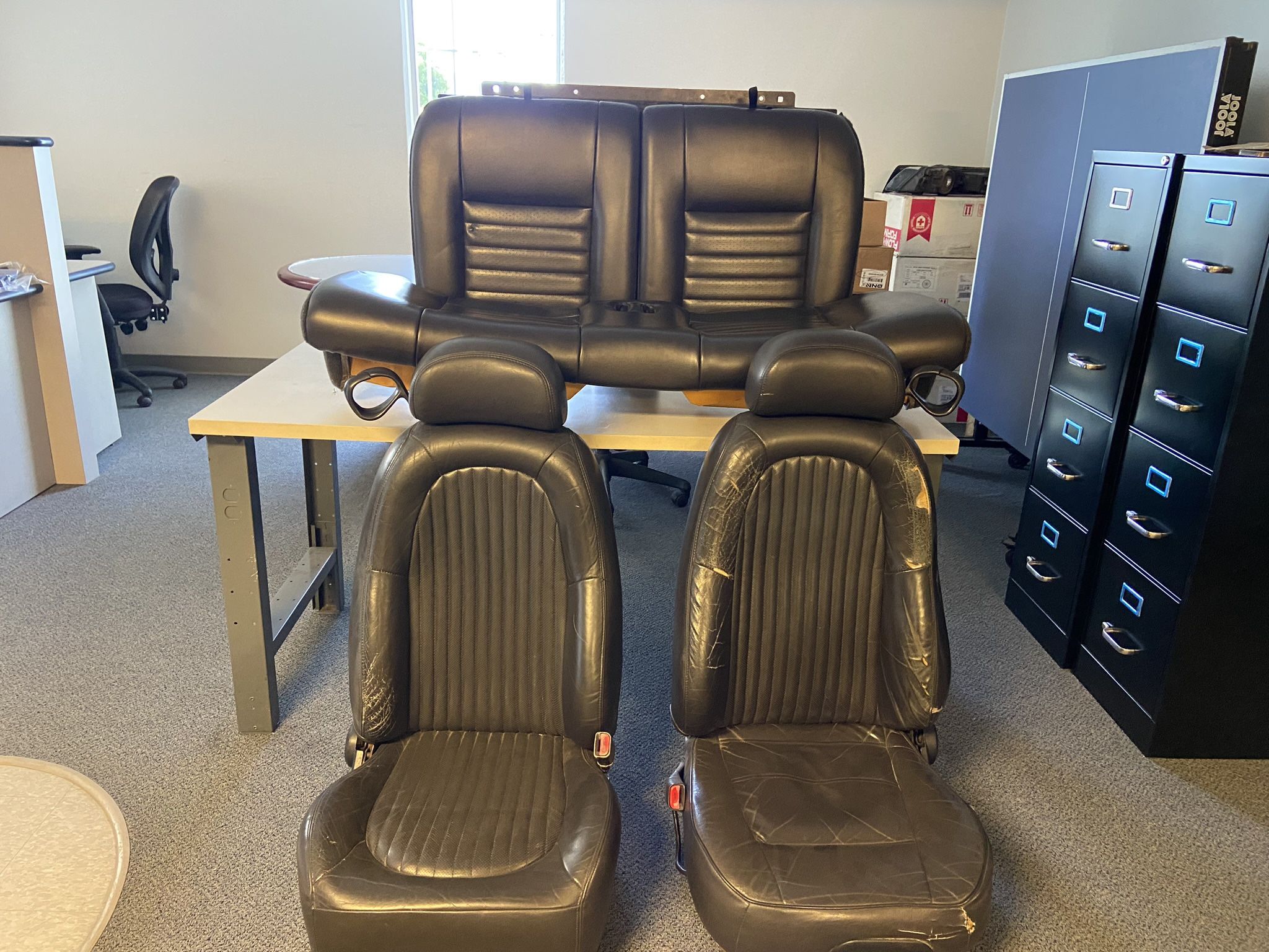 Ford Mustang 99-04 Seats