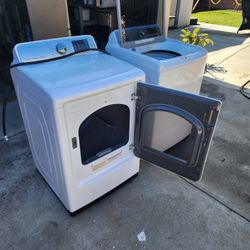 Samsung Washer & Dryer Set – Large Capacity – Excellent Condition