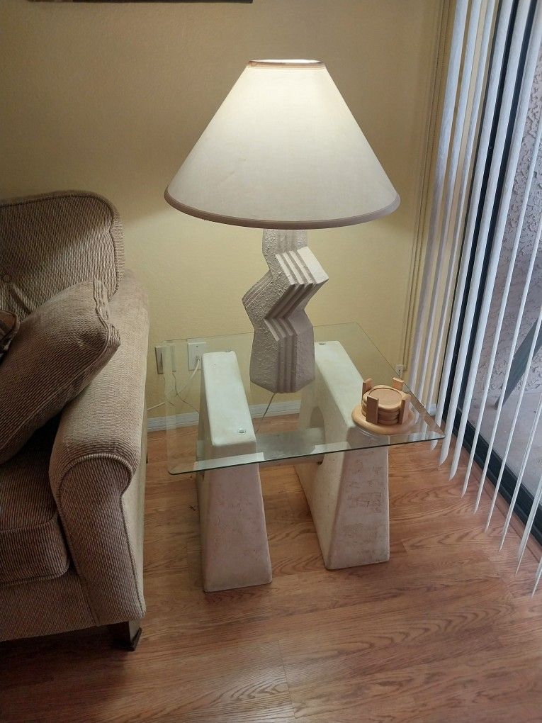 End Table With Lamp