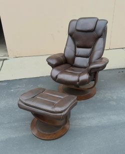Recliner chair with ottoman