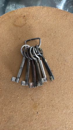 Antique old set of skeleton keys