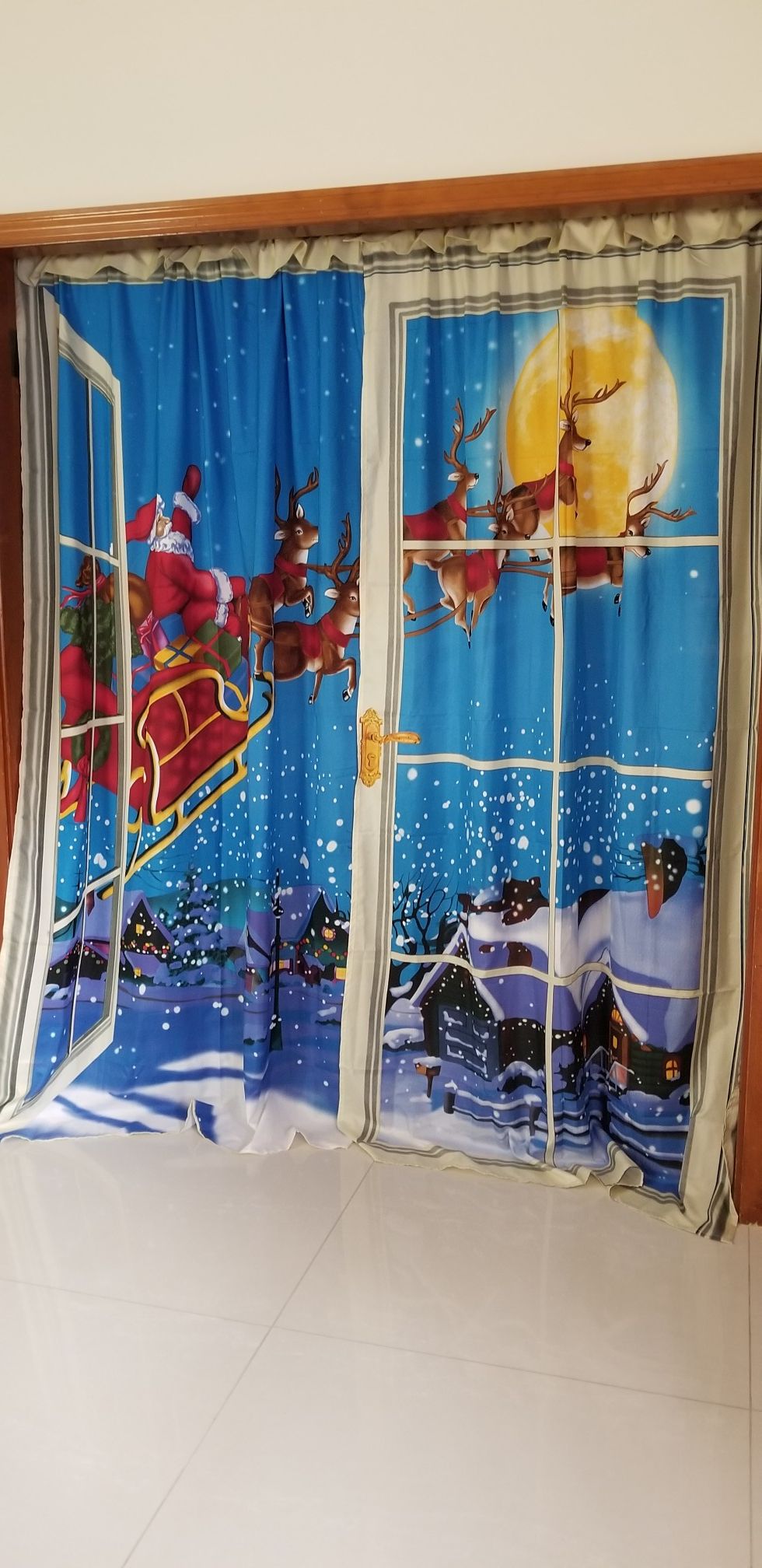 Beautifull Christmas curtain/Hermosa Cortina navideña.