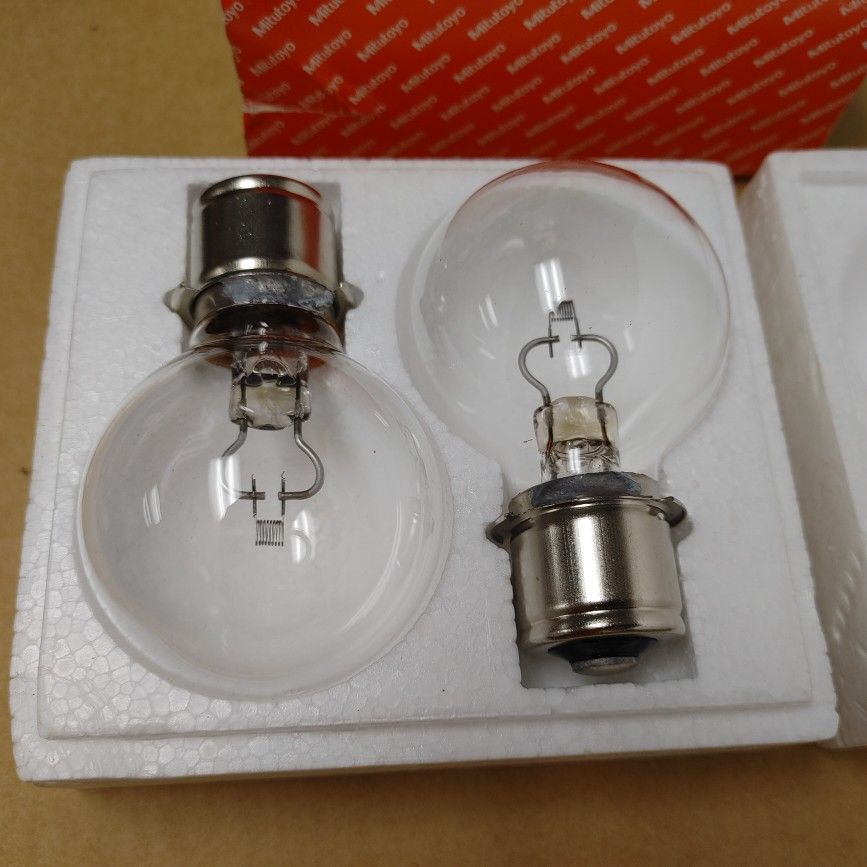 TWO NEW MITUTOYO-201131 150W 12V LIGHT BULB LAMPS IN