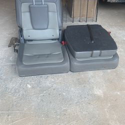 2013-2016 Mercedes-Benz GL450 (X166 platform).