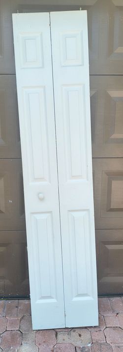 18" x 80" 6-Panel Bifold Closet Door