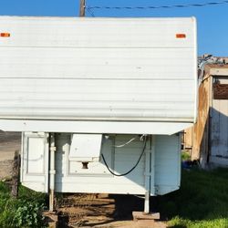 RV Fifth Wheeler