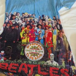 THE BEATLES VINTAGE TSHIRT Women's JRS SIZE M DATED 2011 LIKE NEW MAKE OFFER