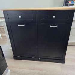 Kitchen cabinet