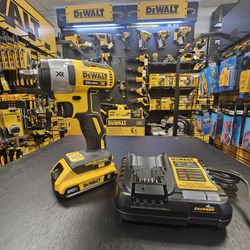 Dewalt 20v XR 3/8" Impact Wrench Kit