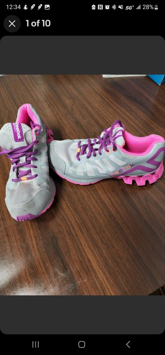 Reebok ZigTech Athletic Running Training kids Shoes Size 3.5 Pink gray 