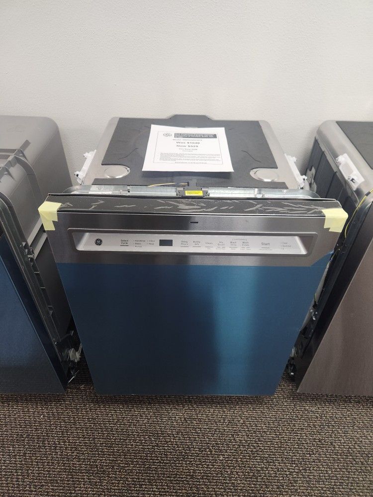  24 in. Fingerprint Resistant Stainless Steel Front Control Built-In Tall Tub Dishwasher w/ 3rd Rack, Bottle Jets, 45 dBA