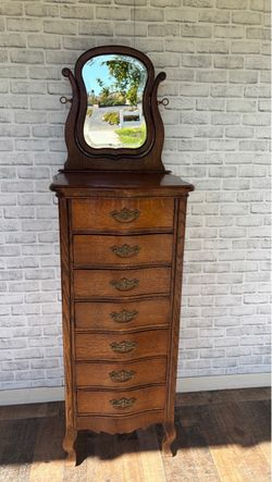Vintage Tall Oak Lingerie Dresser