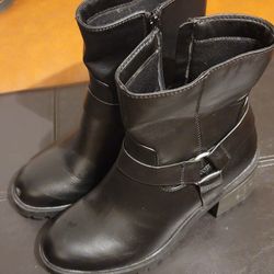 Womens BOOTS