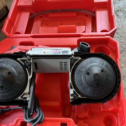 Milwaukee Deep Cut Band Saw 11 Amp