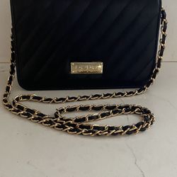 bebe CHEVY CROSSBODY PURSE