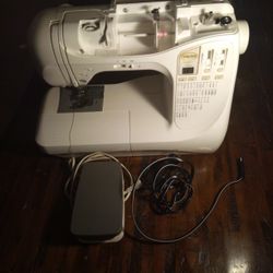 Baby lock sewing Machine  Almost New With Cover 