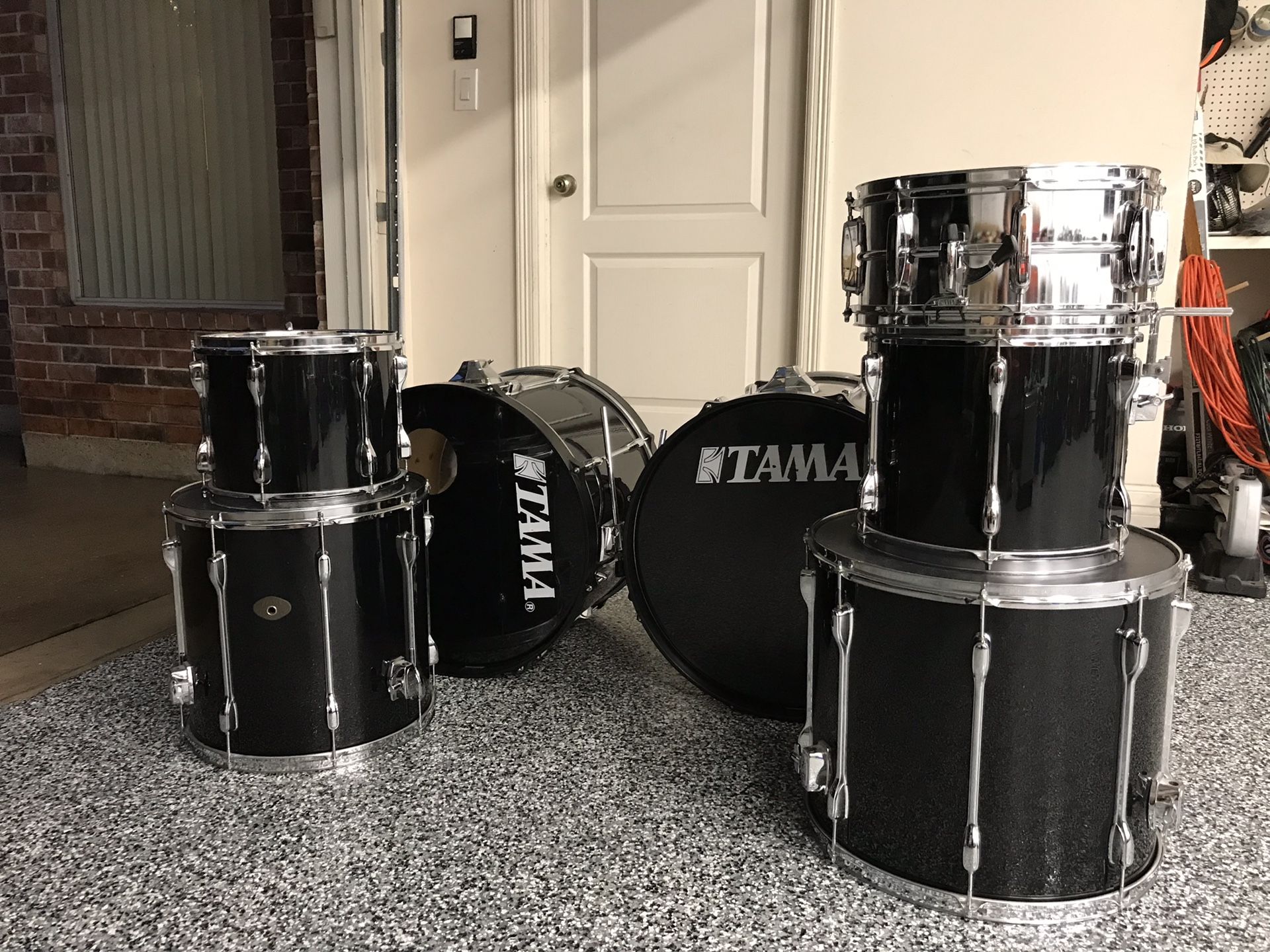 Tama double bass drum set (drums only)