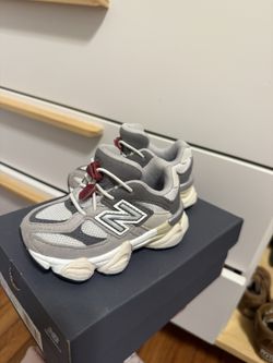New Balance toddler 9060
