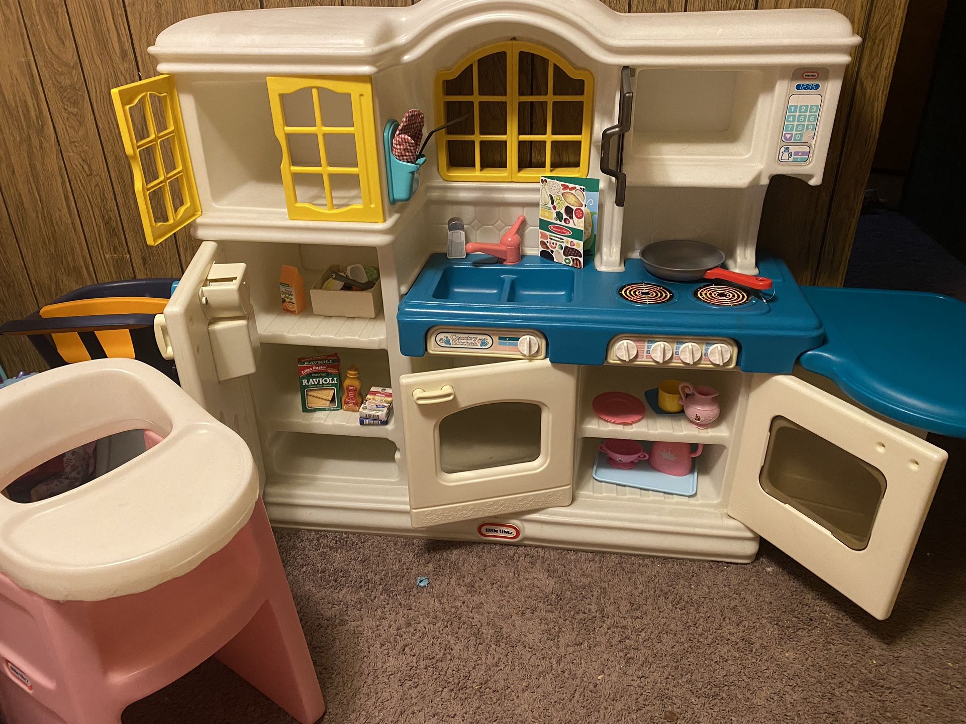 Play Kitchen
