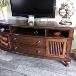 TV Stand/Media Table 