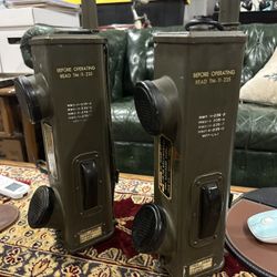 Antique WWII SIGNAL CORP Radio Receivers BC-611